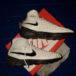 Nike Lunar Magista Flyknit II size 10